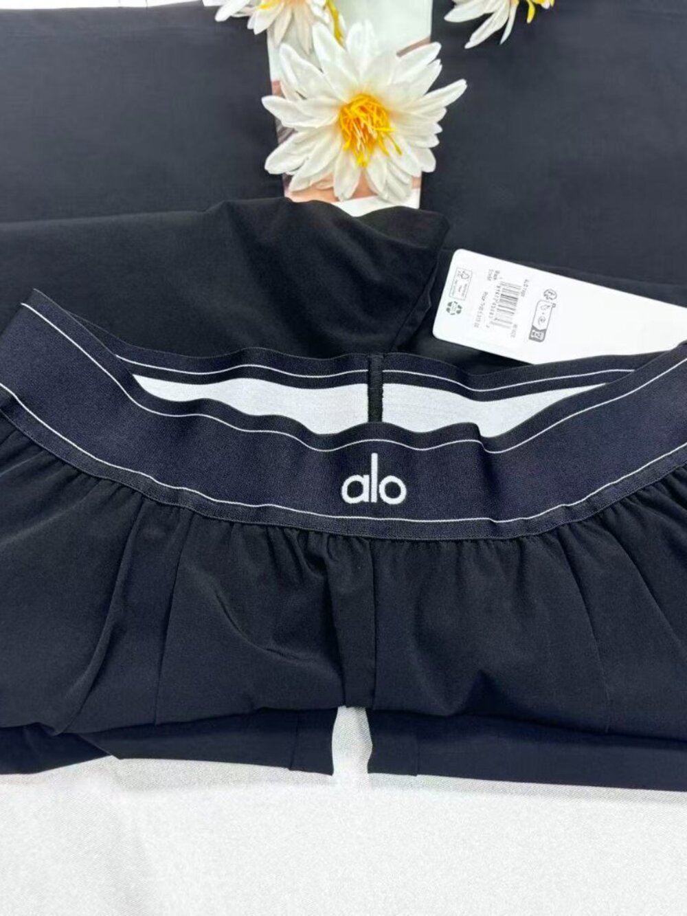 🥂 NWT Alo Yoga Suit Up Trouser Black 😚 Sleek Wide Leg Pants Chic Relaxed Fit - Picture 6 of 9